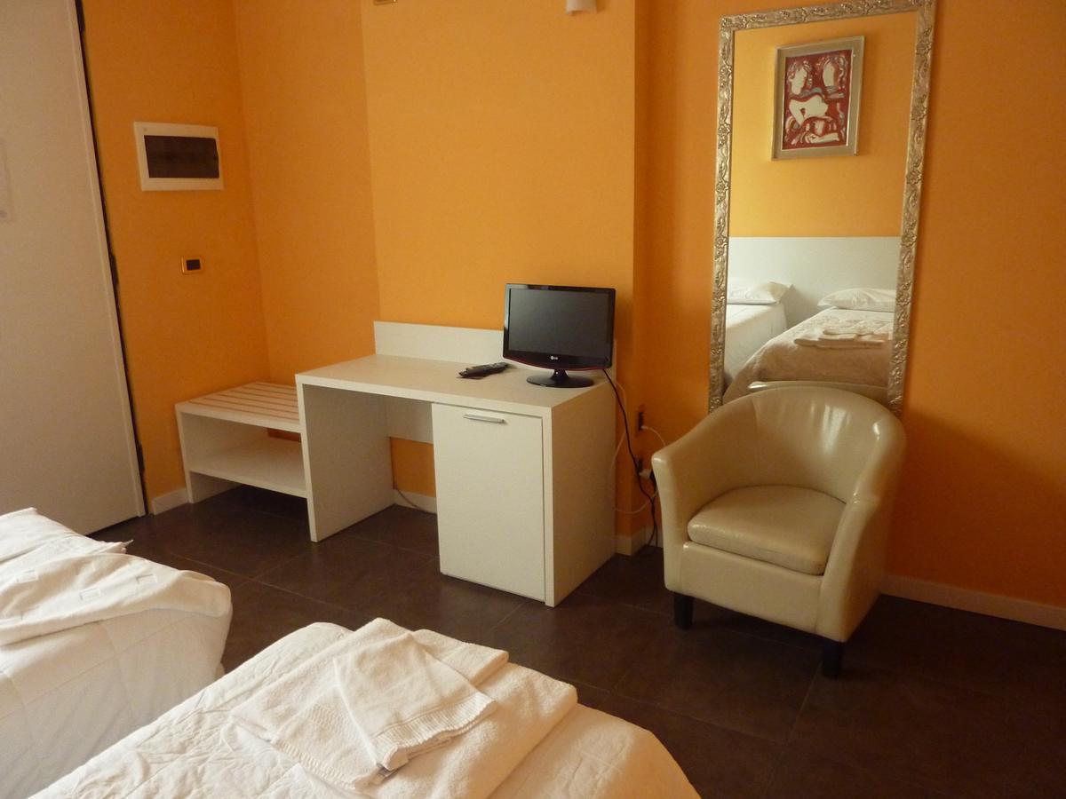 Hotel Padus Meuble Parma San Quirico  Buitenkant foto