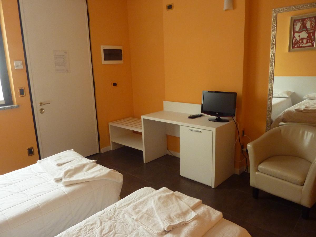 Hotel Padus Meuble Parma San Quirico  Buitenkant foto