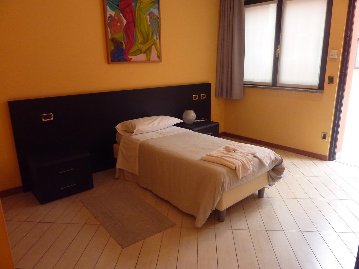 Hotel Padus Meuble Parma San Quirico  Buitenkant foto